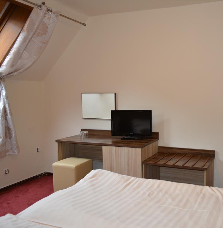 Hotel Koruna Karlštejn Rom bilde