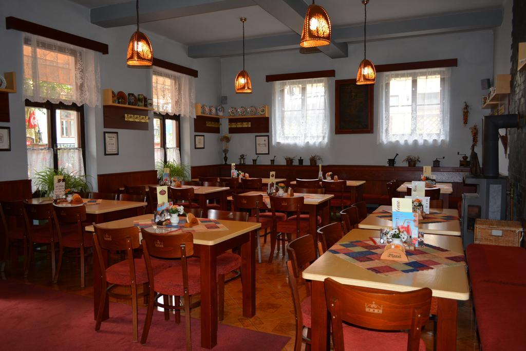 Hotel Koruna Karlštejn Eksteriør bilde
