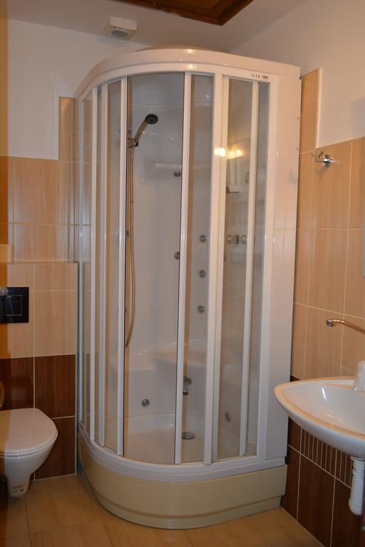 Hotel Koruna Karlštejn Rom bilde