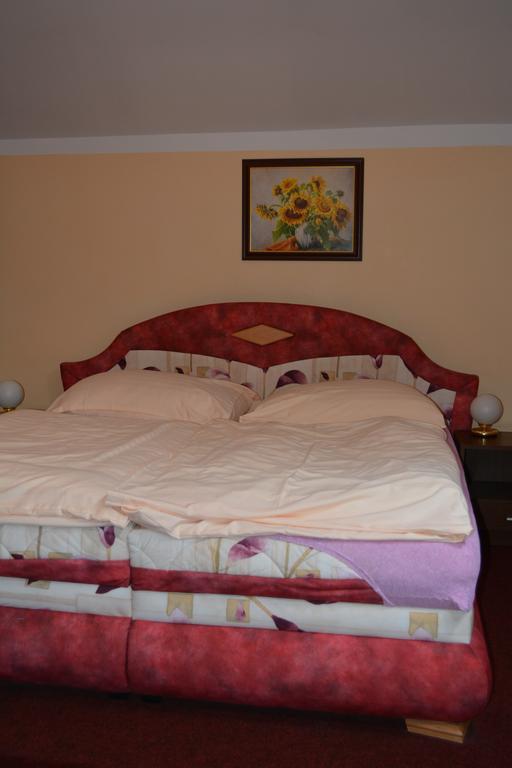 Hotel Koruna Karlštejn Rom bilde