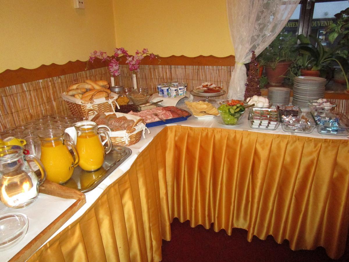 Hotel Koruna Karlštejn Eksteriør bilde